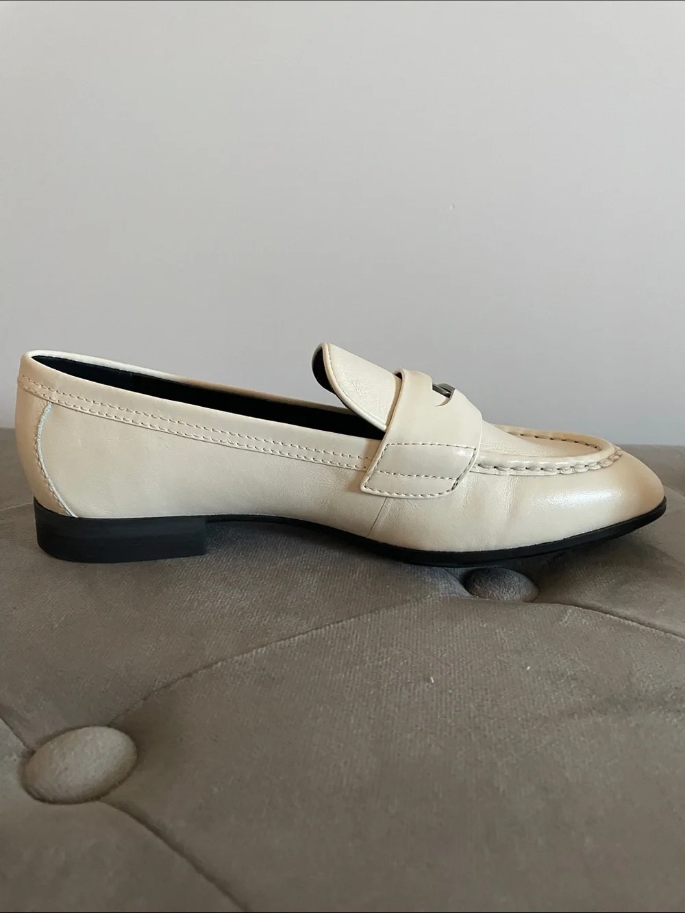 Vince Camuto Ivory Cream Leather Penny Loafers